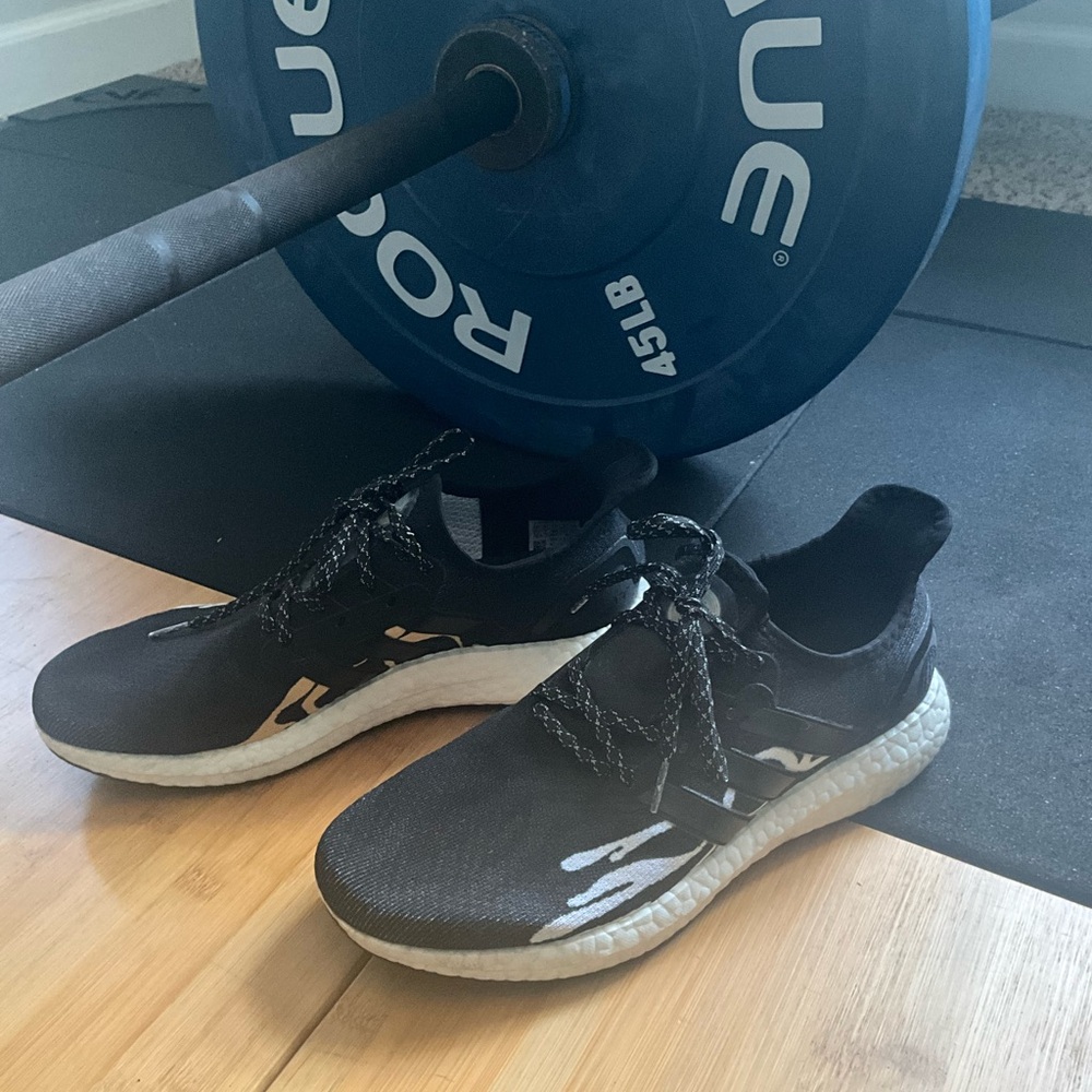 Men's Black Athletic Shoes